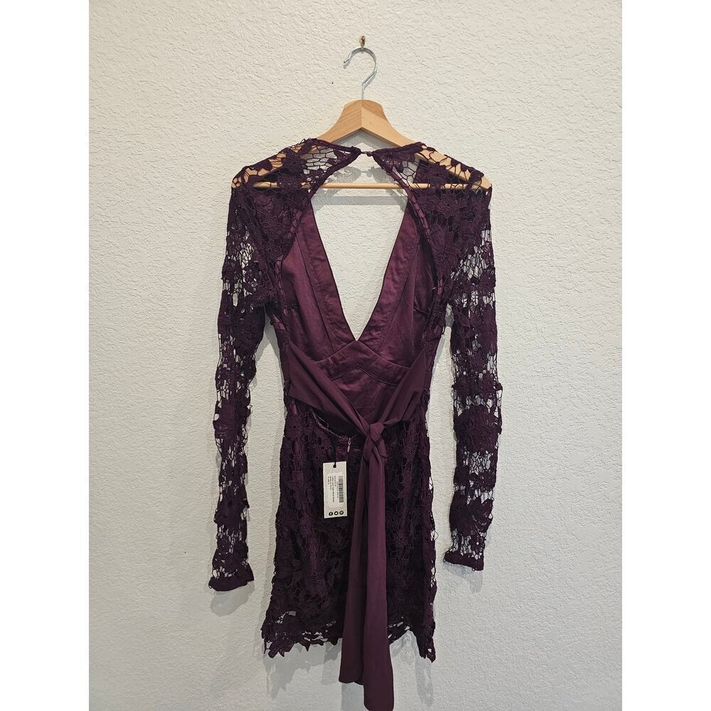 Nwt Boohoo burgundy lace dress sz8 - Picture 4 of 6